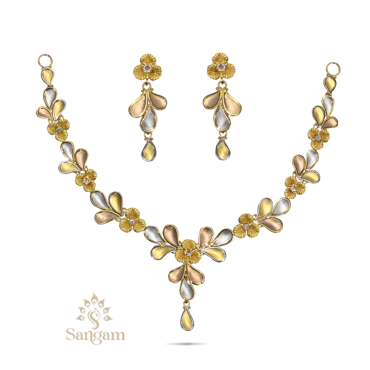 24 ANTIQUE NECKLACE 1